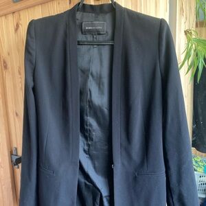 BCBGMaxAzria black blazer (XXS)